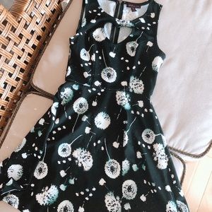 Flowy Flower Dress😍